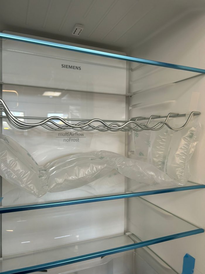 SIEMENS kombinacija hladnjak/zamrzivač KG39N2LCF, 203 cm visine, 60 cm širine - Slika 11