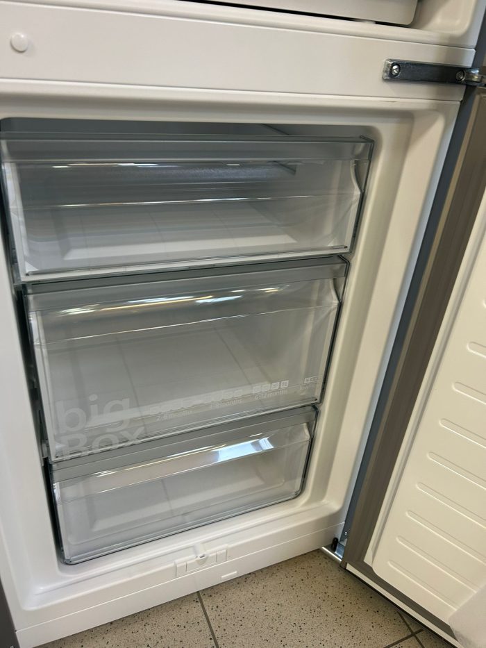 SIEMENS kombinacija hladnjak/zamrzivač KG39EALCB, 201 cm visine, 60 cm širine - Slika 10