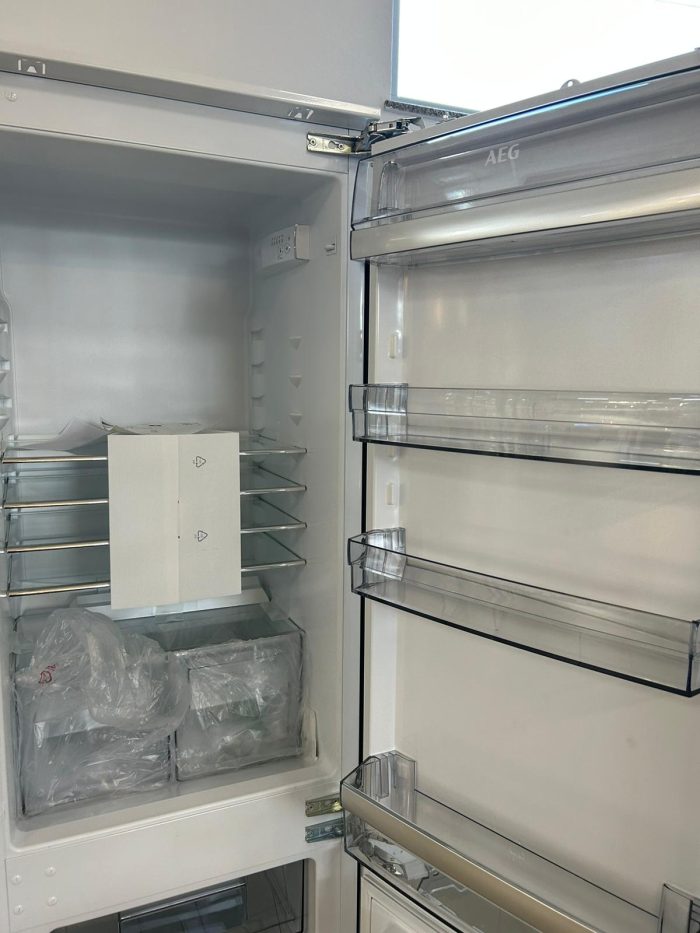AEG ugradbena kombinacija hladnjaka i zamrzivača SCB618F3LF, ÖKO SANTO, LowFrost tehnologija, FROSTMATIC - Slika 7