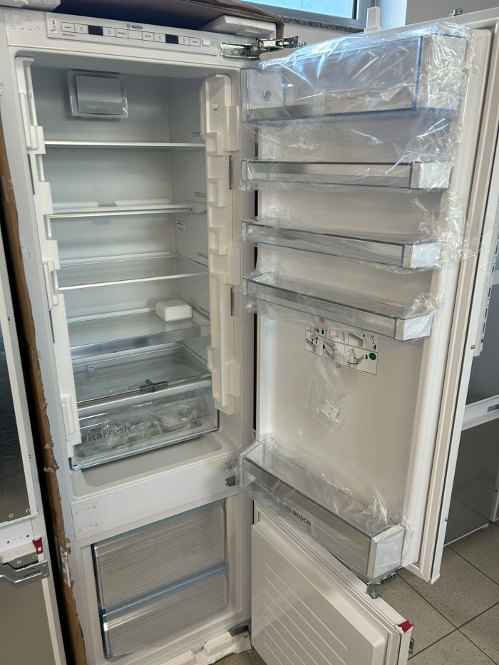 BOSCH ugradbeni hladnjak-zamrzivač kombinacija 6 KIS87ADD0, visina 177,2 cm, širina 55,8 cm - Slika 15