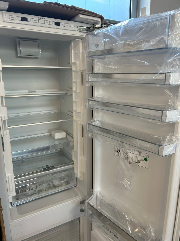 BOSCH ugradbeni hladnjak-zamrzivač kombinacija 6 KIS87ADD0, visina 177,2 cm, širina 55,8 cm - Slika 16