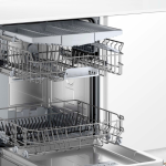 BOSCH Djelomično integrirana perilica posuđa Serija 2 SMI2HVS02E Fleksibilnost zahvaljujući Vario ladici i gornjoj košari s podesivom visinom - Slika 3