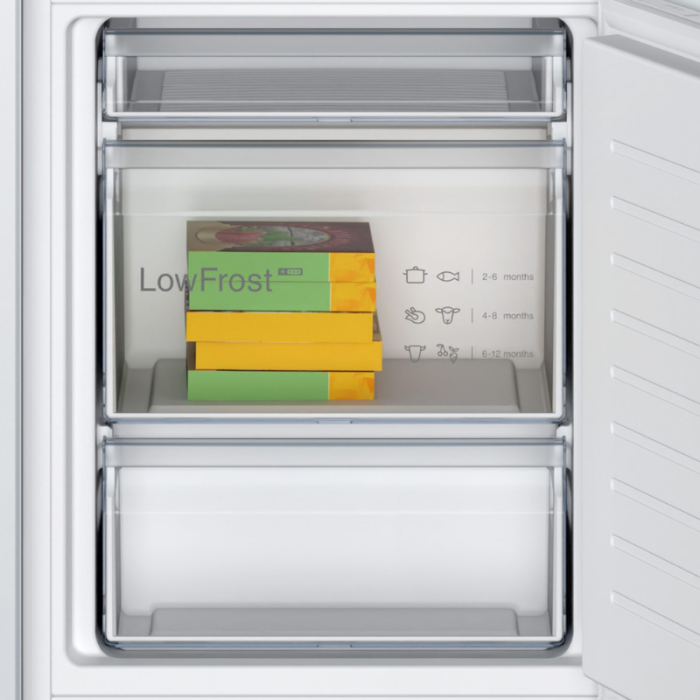 BOSCH Serija 2 KIV86NSE0 Multi Box XXL: ekstra velika ladica za voće i povrće - Slika 8